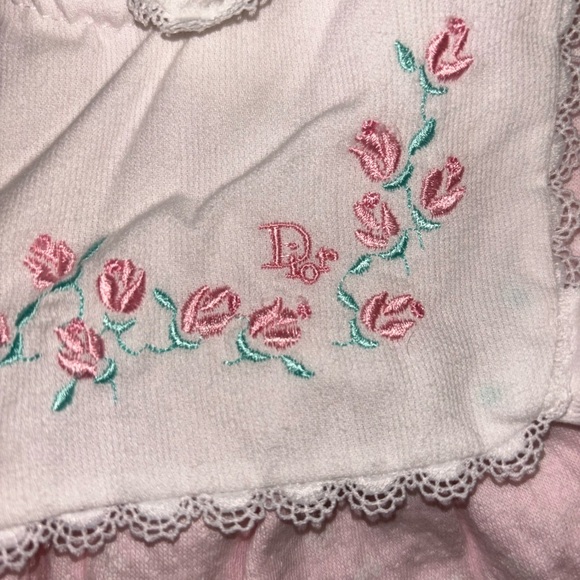 Baby Dior size 3 months, up to 13lbs - Picture 1 of 6